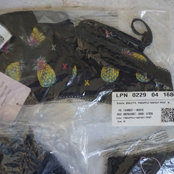 🔥MUST-HAVE!🔥 3 Savage X Fenty Bralettes (M) + 🆓 Bonus Cheeky Panty (M) | NWT - Picture 10 of 11